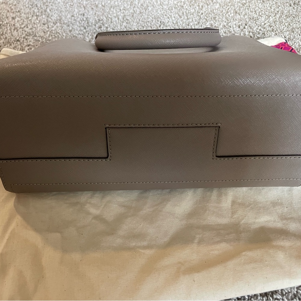 Tory Burch Robinson Small double zip tote - Picture 10 of 13